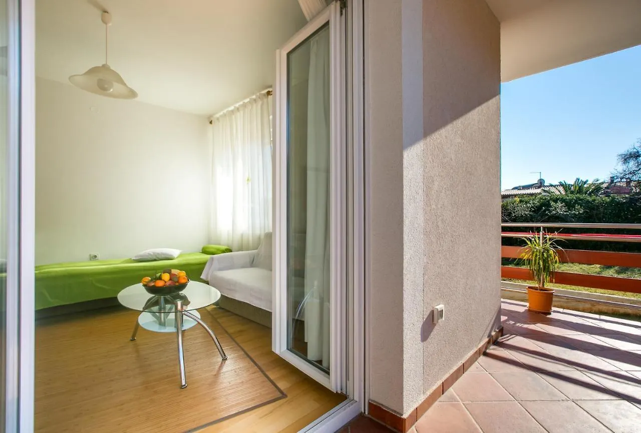 Apartments Gracijela Pula 0*,