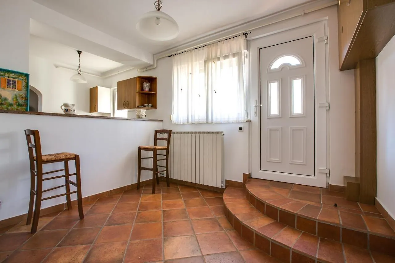 Apartments Gracijela Pula 0*,